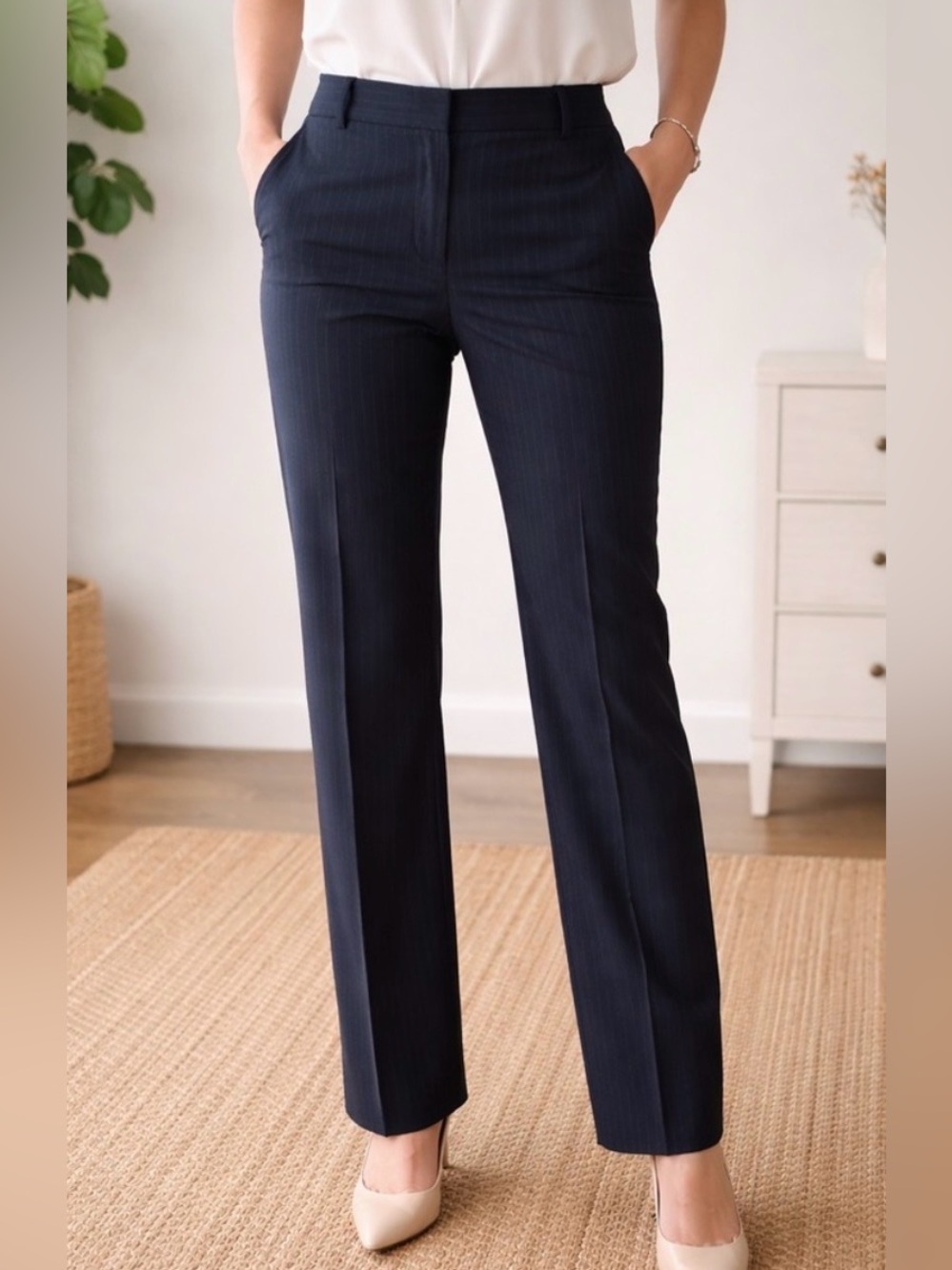 Banana Republic Logan Trouser-Fit Pants in navy blue size 4 classic career wear